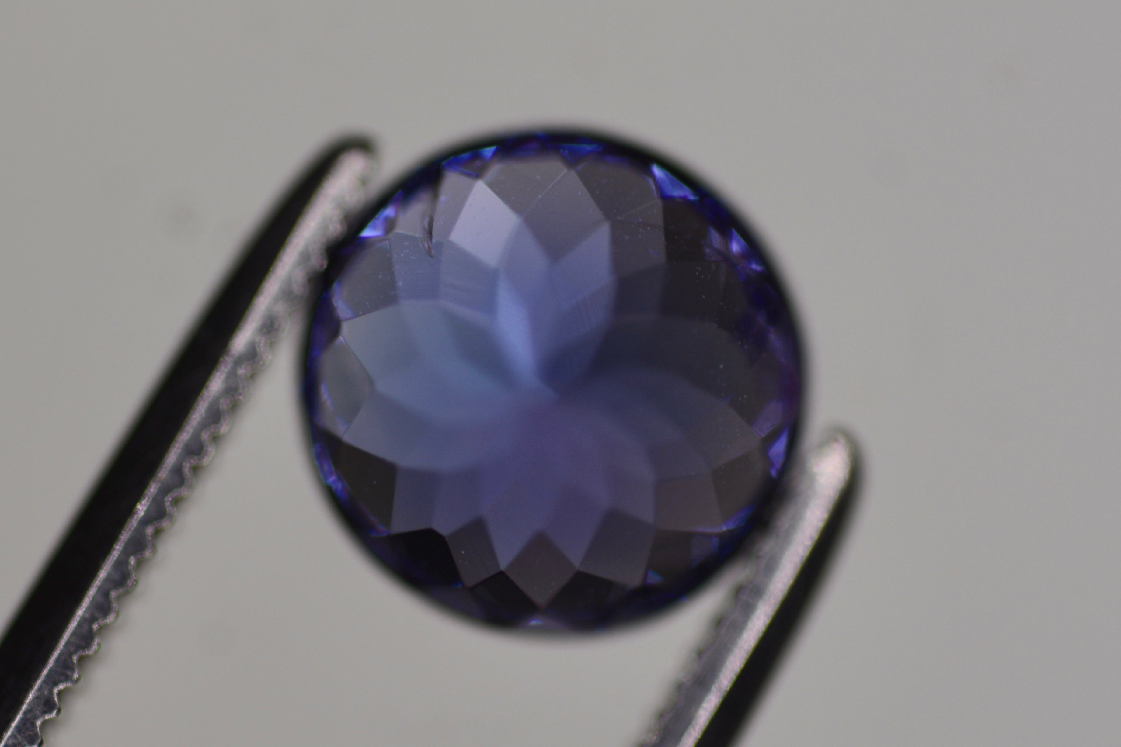 Beautiful 2.20 Carat Natural Tanzanite