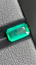 Beautiful 1.05 Carat Natural Green Emerald Swat Pakistan