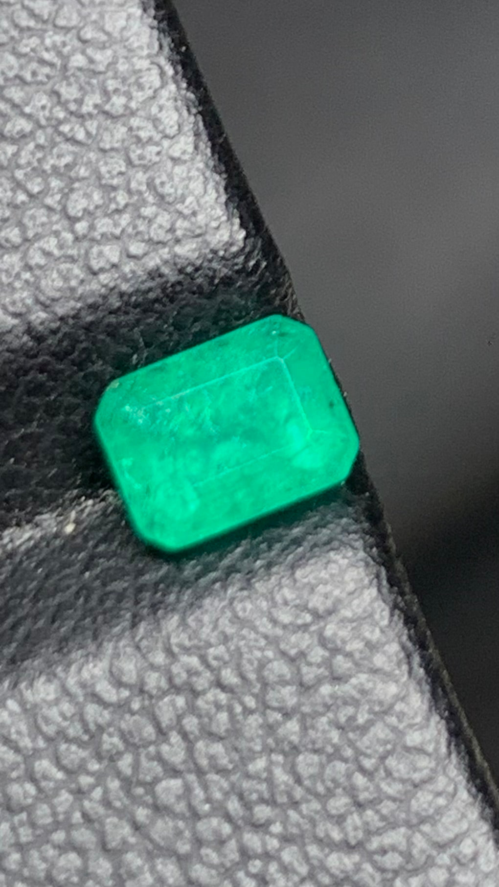 Beautiful 0.70 Carat Natural Green Emerald Swat Pakistan