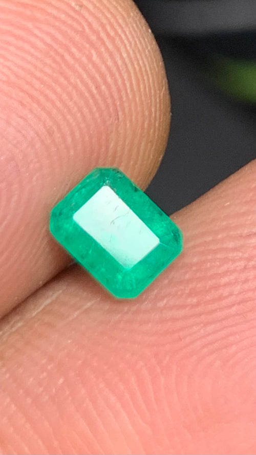 Beautiful 0.70 Carat Natural Green Emerald Swat Pakistan