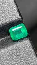 Beautiful 0.85 Carat Natural Vivid Green Emerald Afghanistan Pakistan