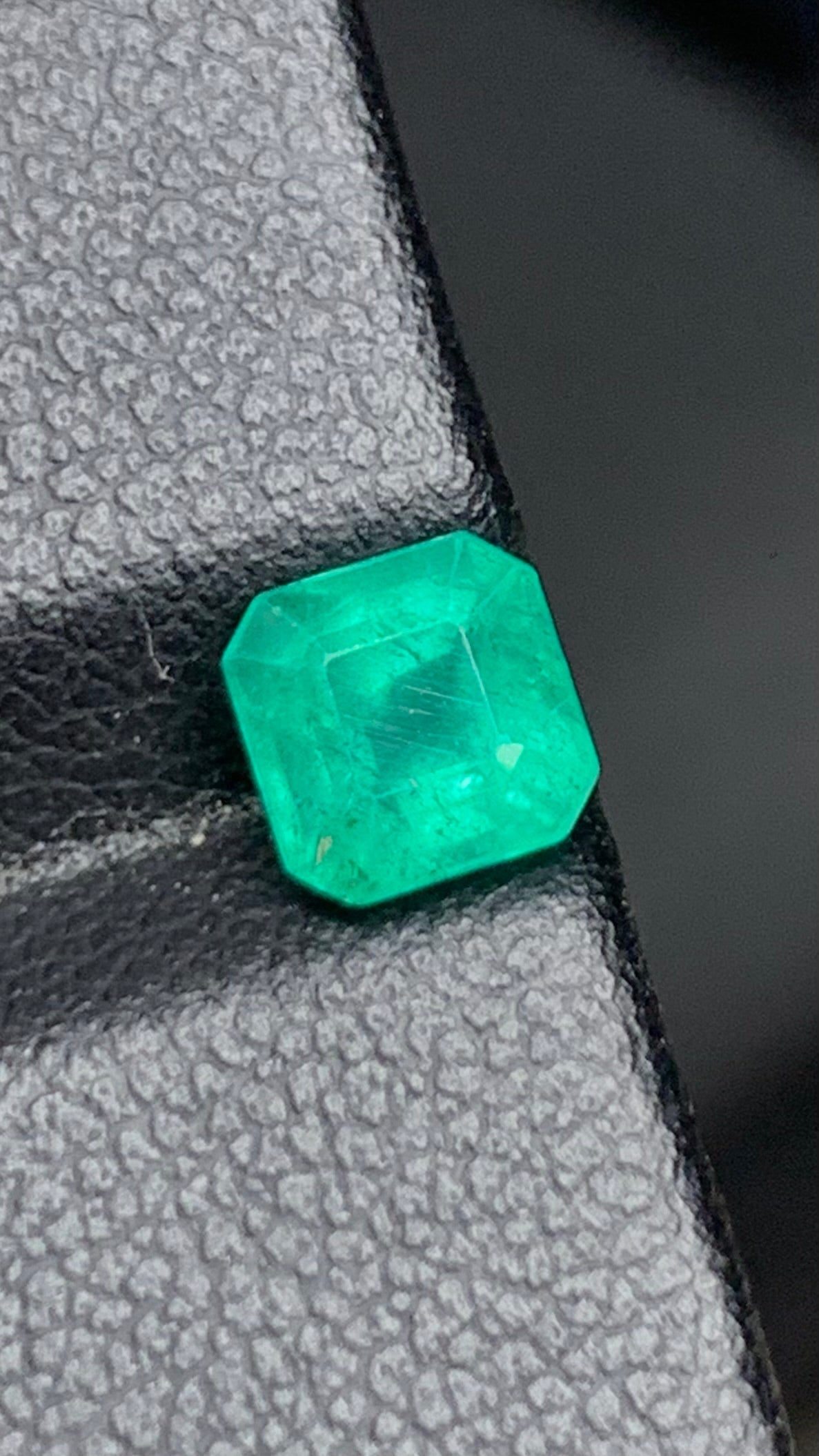 Beautiful 1.10 Carat Natural Green Emerald Afghanistan