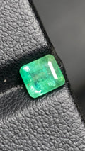 Beautiful 0.90 Carat Natural Green Emerald Swat Pakistan