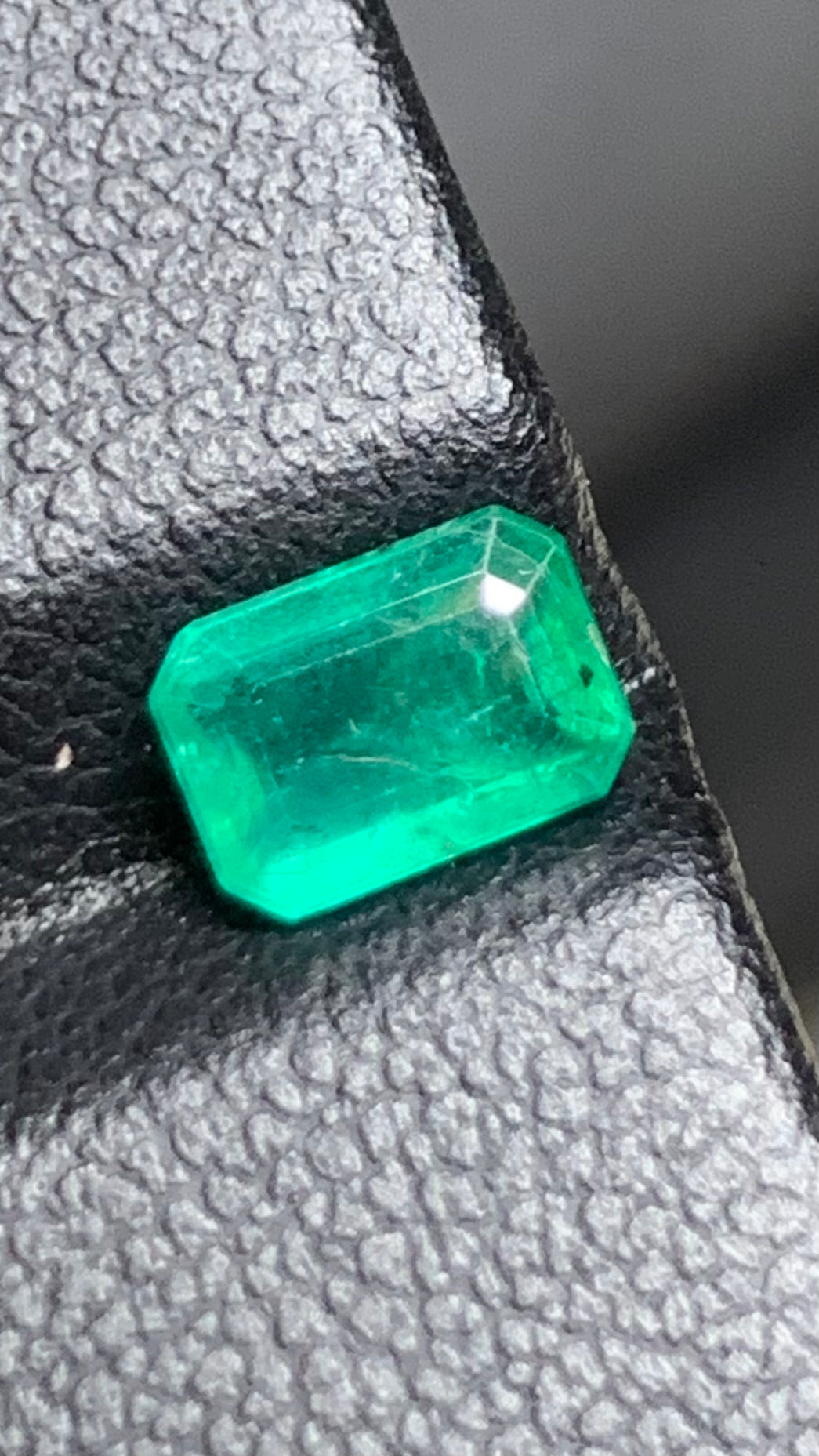 Beautiful 0.95 Carat Natural Green Emerald Swat Pakistan