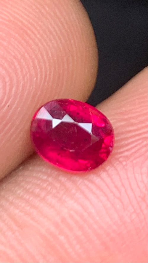 Beautiful 1.05 Carat Pigeon Blood Red Colour Natural Ruby Mozambique