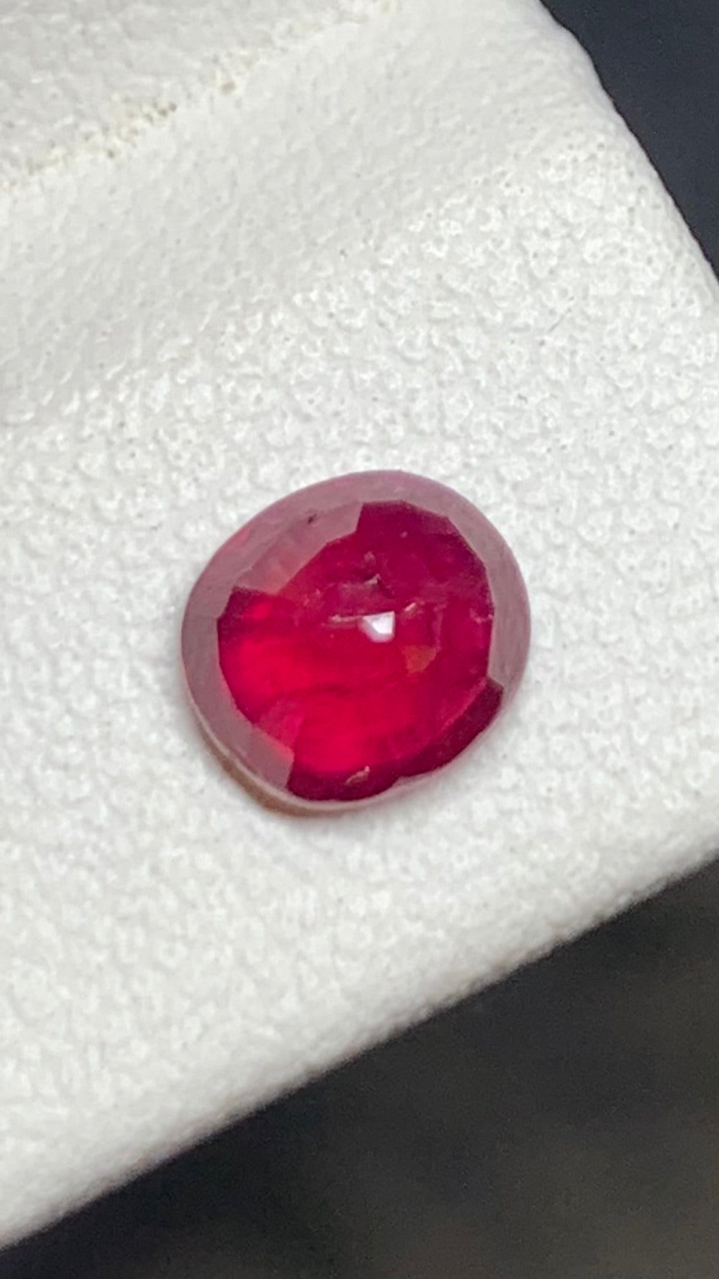 Beautiful 1 Carat Pigeon Blood Red Colour Natural Ruby Mozambique