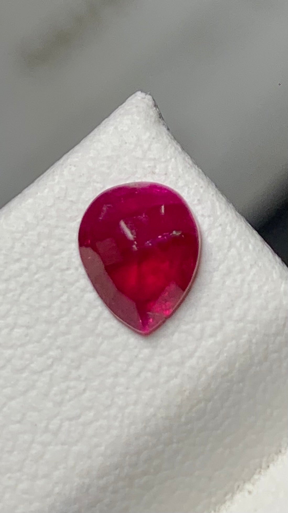 Untreated 0.90 Carat Vivid Red Colour Natural Ruby Mozambique