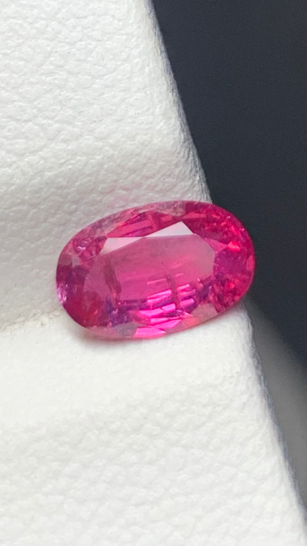 Untreated Certified 1.28 Carat Vivid Pink Blue Colour Natural Sapphire Mozambique