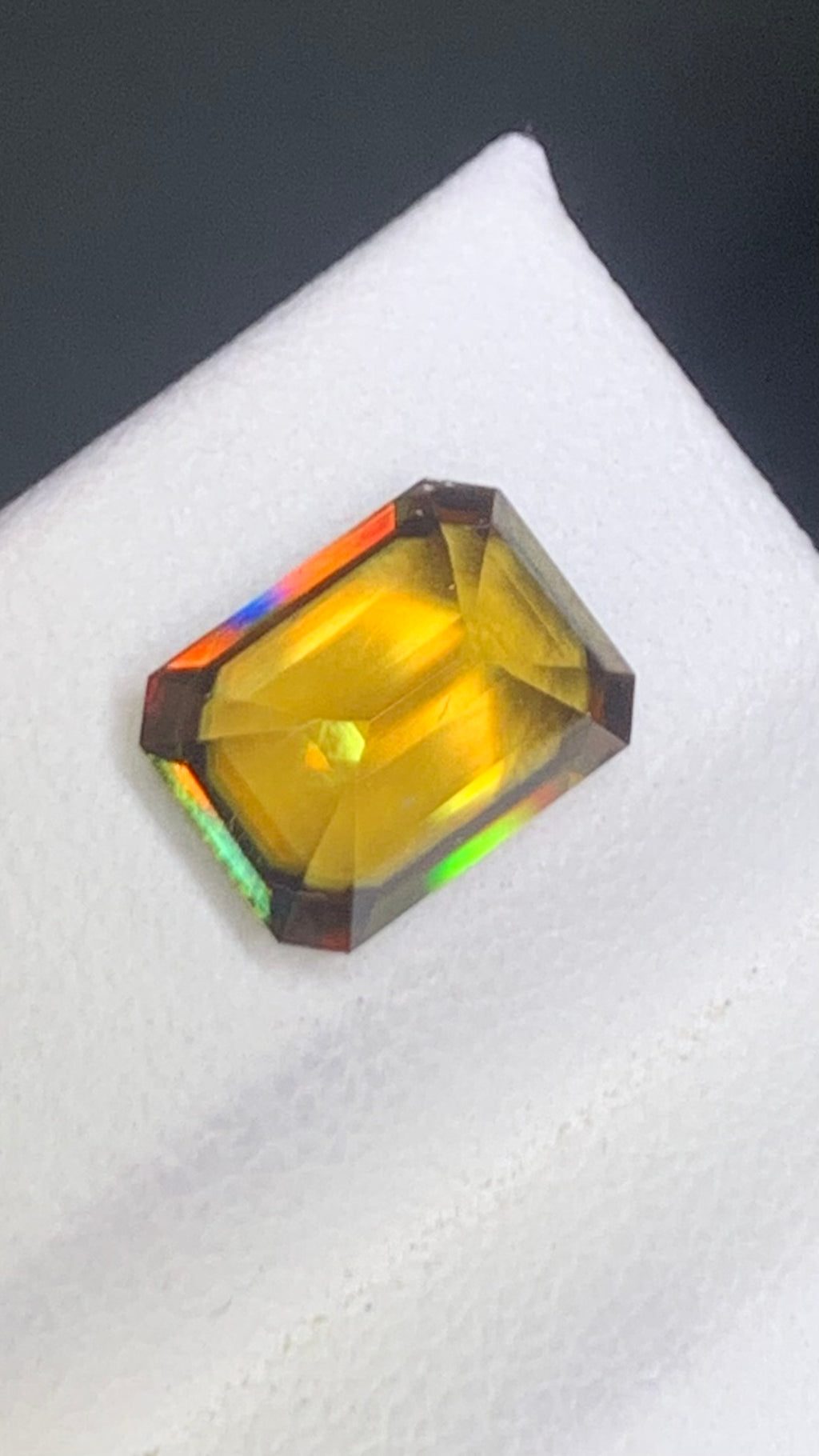 Untreated Top Quality 2.30 Carat Yellow Green Colour Natural Sphene full of flashes