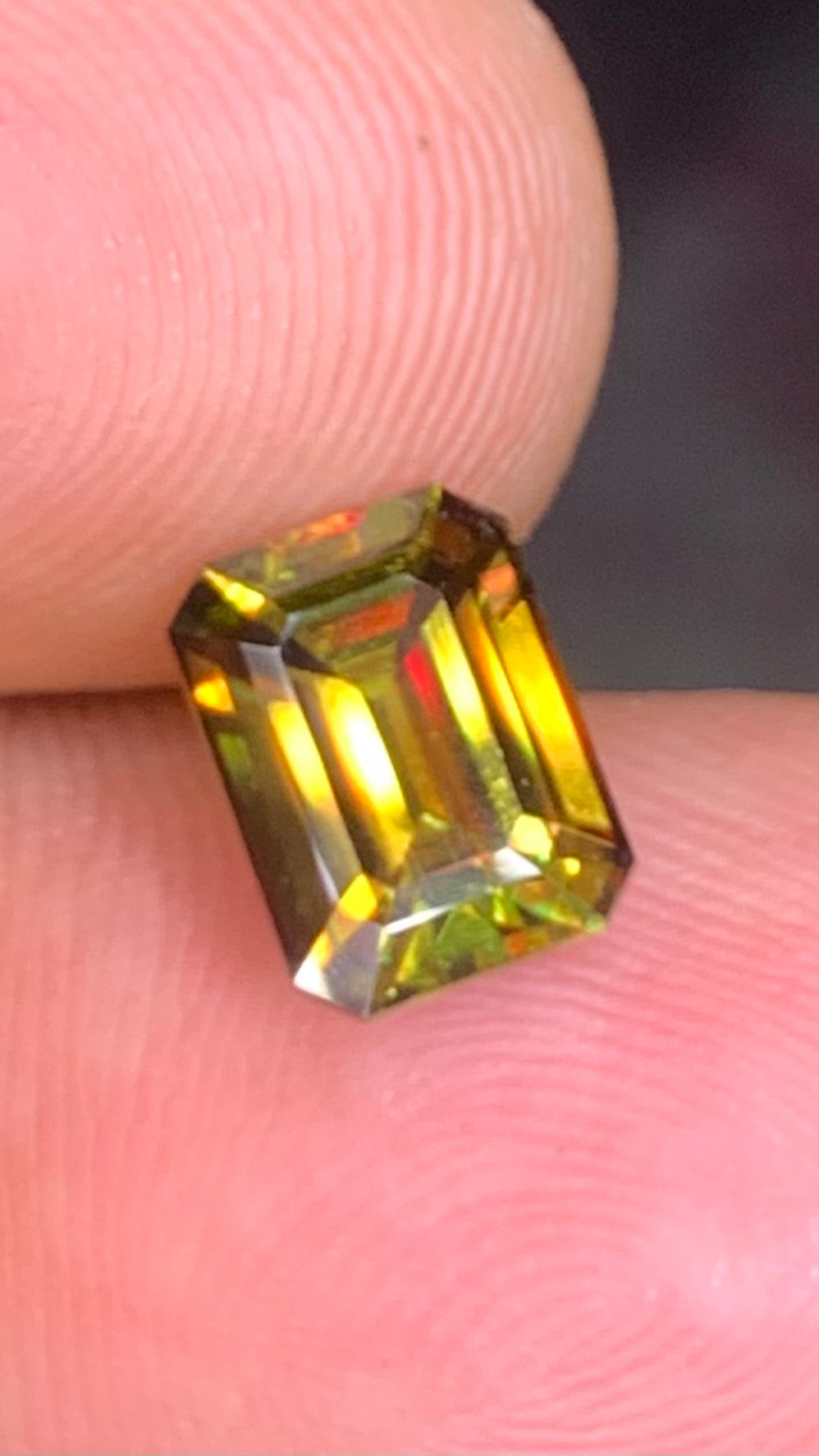 Untreated Top Quality 2.30 Carat Yellow Green Colour Natural Sphene full of flashes