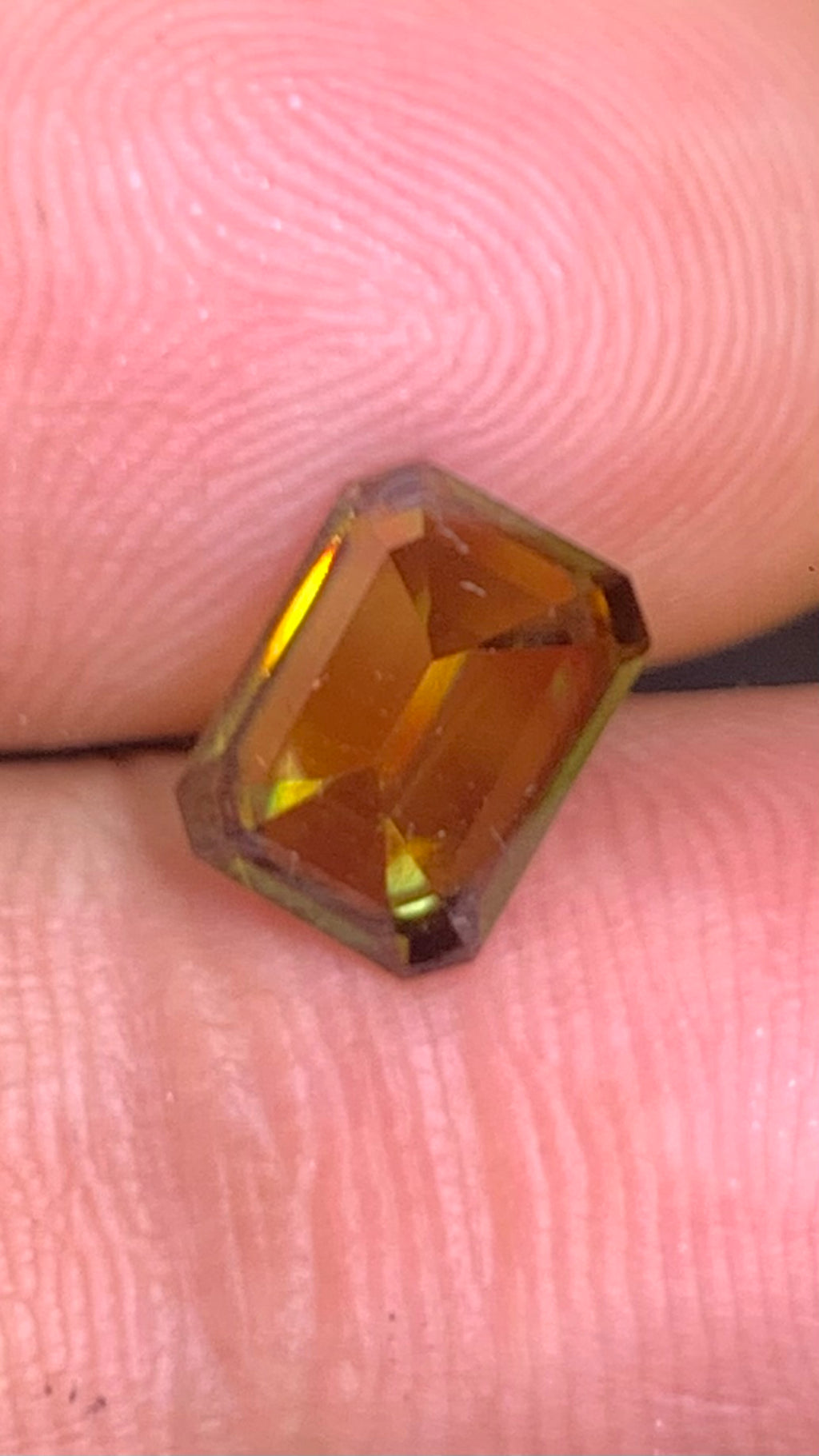 Untreated Top Quality 2.30 Carat Yellow Green Colour Natural Sphene full of flashes