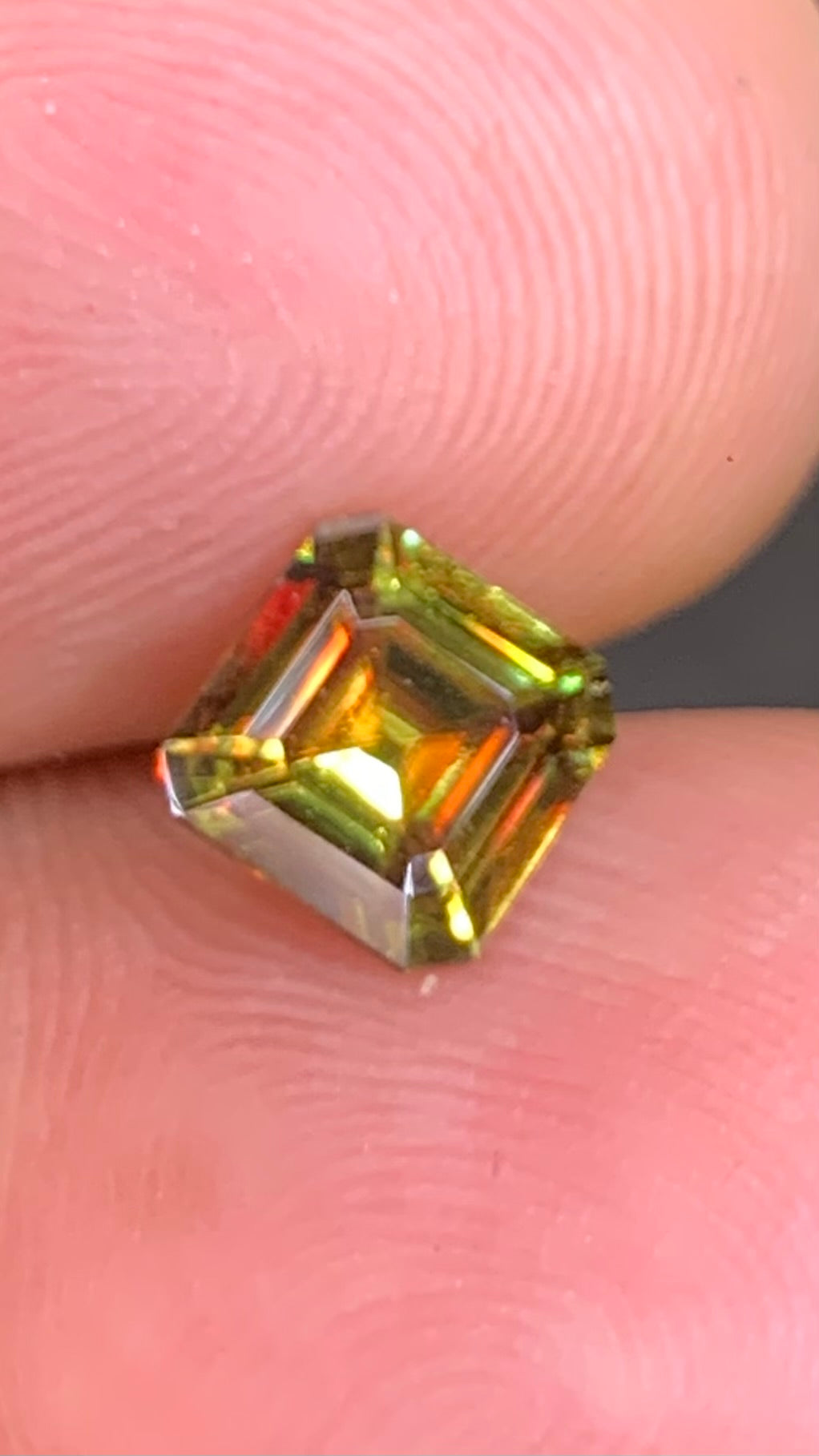 Untreated Top Quality 1.45 Carat Yellow Green Colour Natural Sphene full of flashes