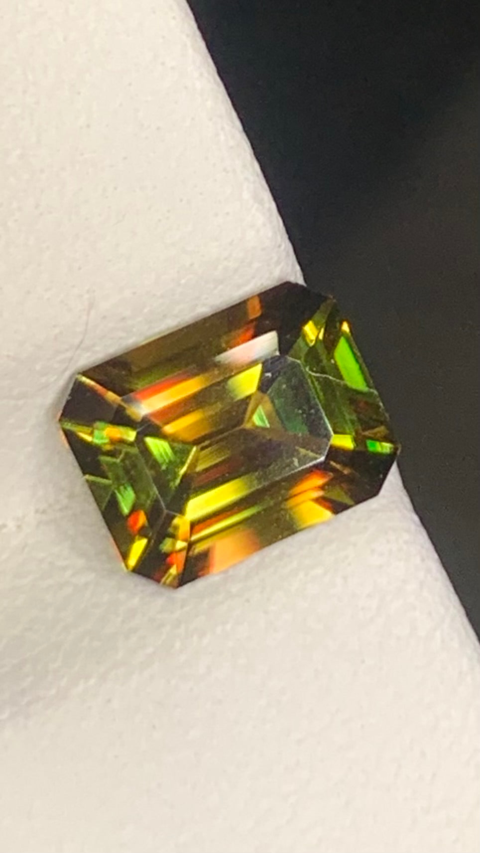 Untreated Top Quality 2.40 Carat Yellow Green Colour Natural Sphene full of flashes