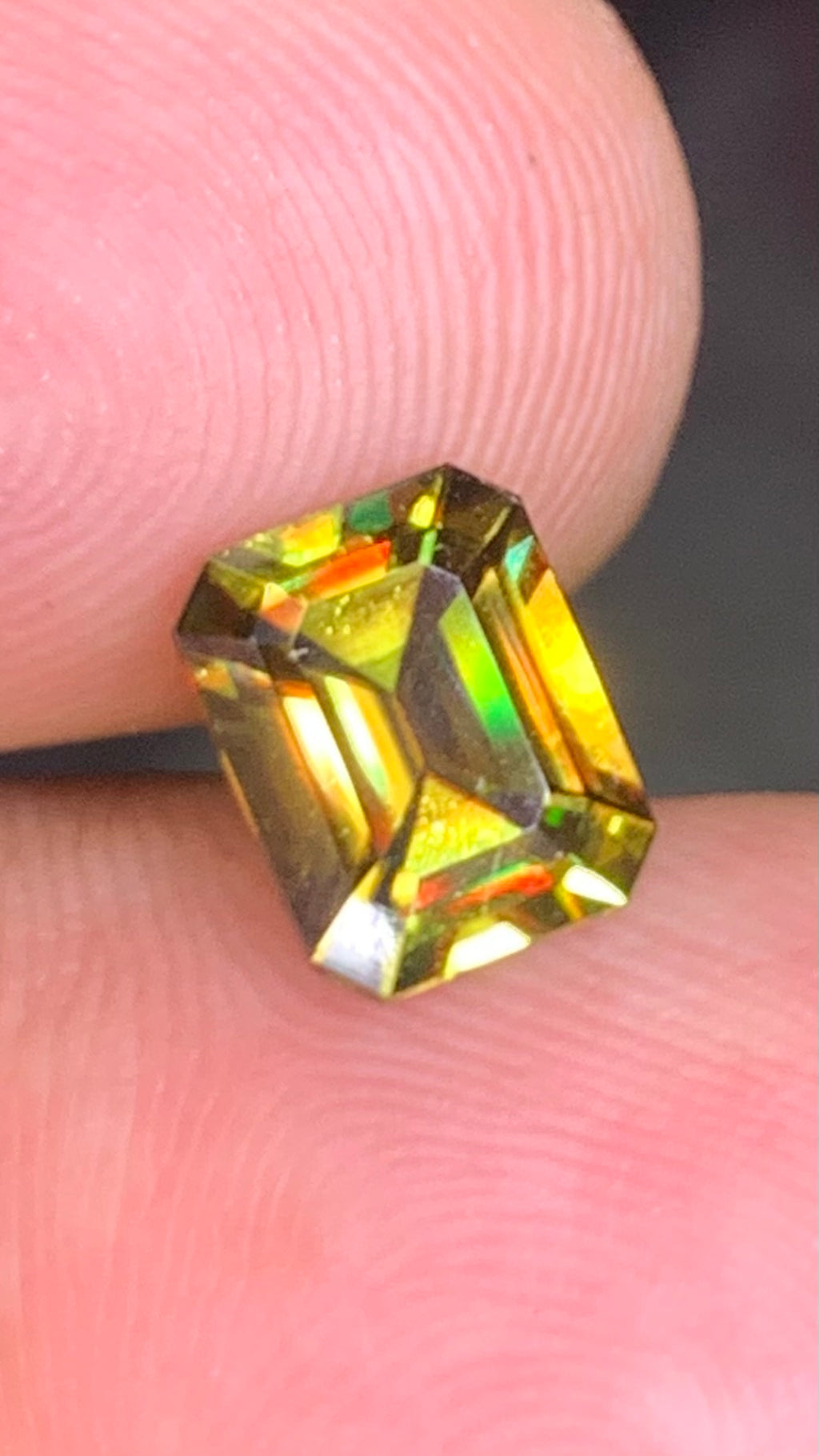 Untreated Top Quality 2.40 Carat Yellow Green Colour Natural Sphene full of flashes