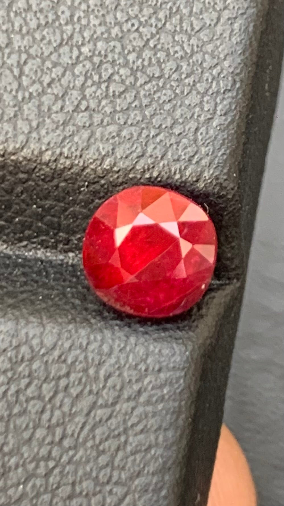Untreated Certified 1.47 Carat Pigeon Blood Red Colour Natural Ruby Mozambique