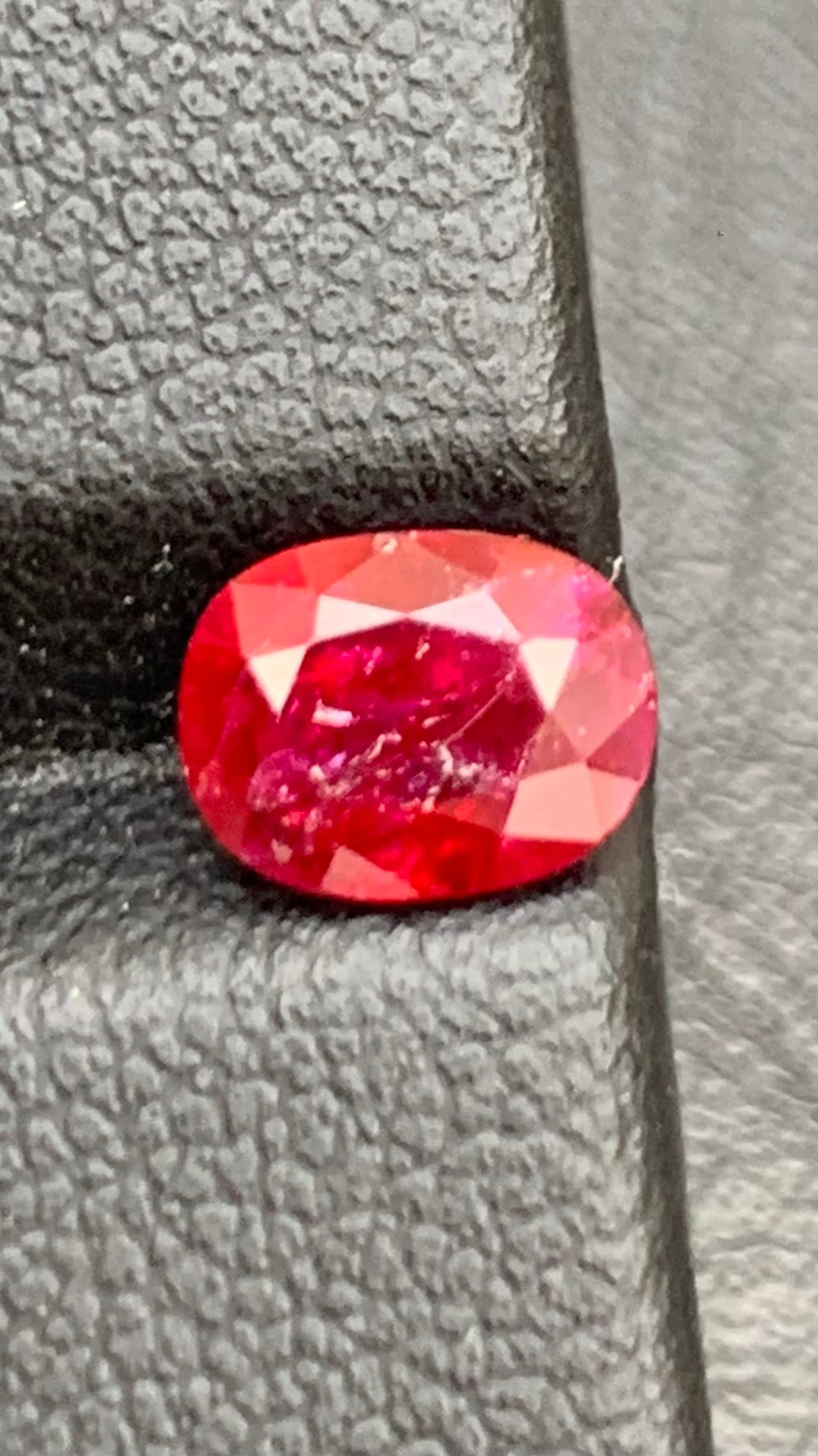 Untreated Certified 1.41 Carat Pigeon Blood Red Colour Natural Ruby Mozambique