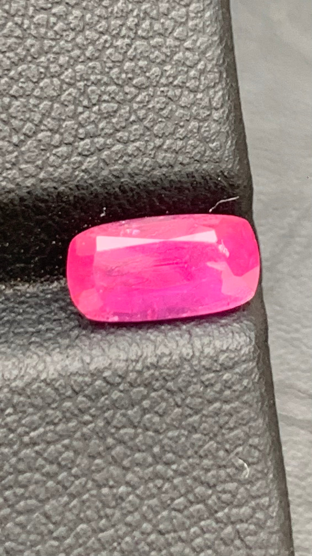 Untreated Certified 1.57 Carat Vivid Pink Red Colour Natural Ruby Mozambique