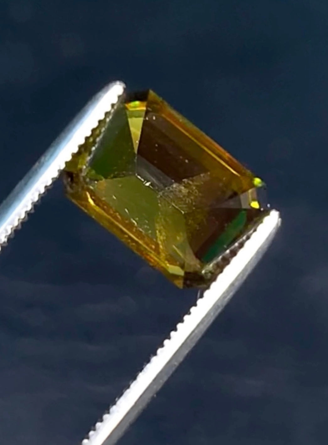 Untreated Top Quality 2.95 Carat Yellow Green Colour Natural Sphene full of flashes